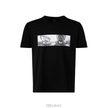 26 FW CP컴퍼니 프린트 그래픽 코튼 퓨어 티셔츠 블랙 18CMTS319A005431G