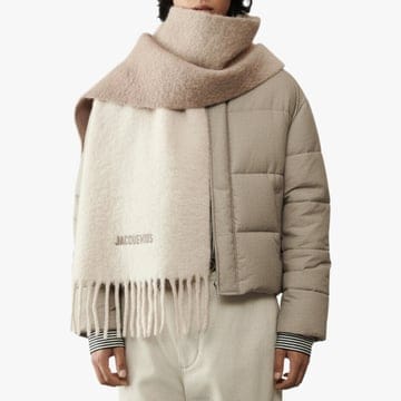 [당일출고] 자크뮈스 F/W 레샤페 모아송 그라디언트 머플러 베이지 ACU00574AOT 4032