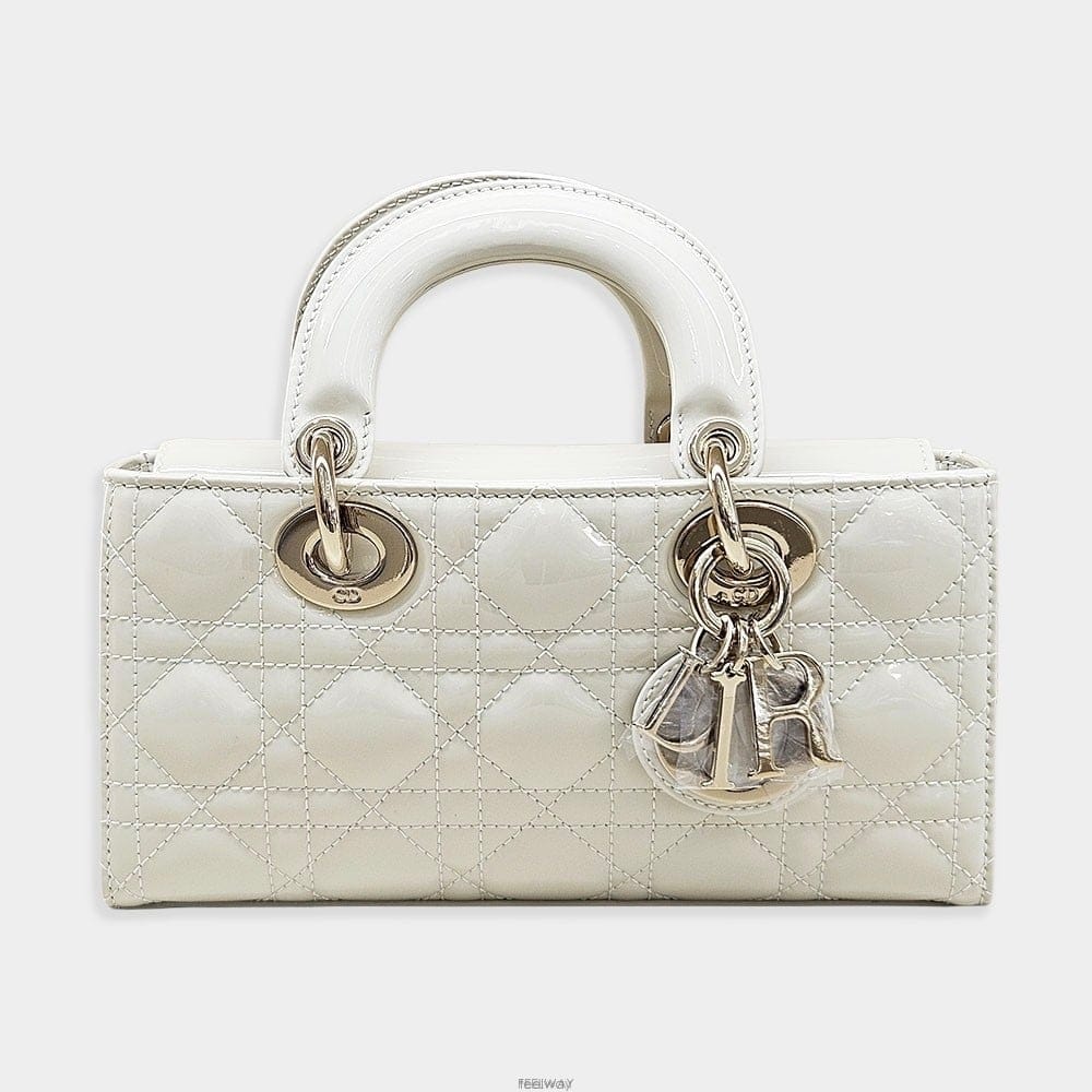 DIOR [������] �̻�� ��� ��� �� �� ���� ��Ʈ�� ũ�ν��� B0926C390[������] �̻�� ��� ��� �� �� ���� ��Ʈ�� ũ�ν�