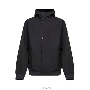 26 FW 스톤 아일랜드 로고 패치 후디드 나일론 자켓 블랙 L1S154100118S0A22