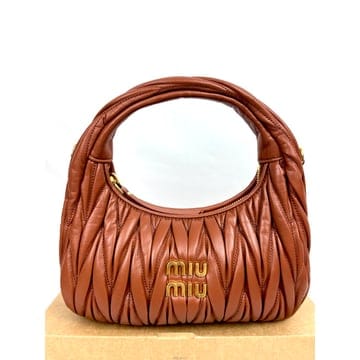 Miu Miu �̿�̿� �ϴ� ���׶�� ����Ʈ �����̿�̿� �ϴ� ���׶�� ����Ʈ �����