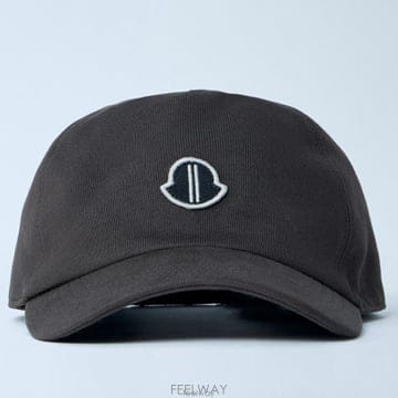 26 FW 몽클레어 x 릭오웬스 로고 패치 테크 블랜드 베이스볼 캡 다크 MU01F3B02 89BAD