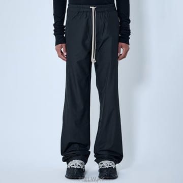 26 FW 몽클레어 X 릭오웬스 드로우스트링 밴딩 테크 쉘 팬츠 블랙 MU01F2A02 M8115 99