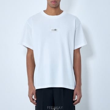 26 FW MM6 메종 마르지엘라 넘버 로고 디테일 숏슬리브 티셔츠 화이트 SH0GC0032 M201