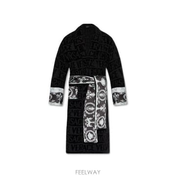 26 FW 베르사체 아이 러브 바로크 벨티드 배스 로브 5B780 ZACJ00008ZCOSP052