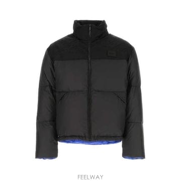 26 FW 베르사체 로고 패치 집업 패딩 자켓 블랙 10074641A06182
