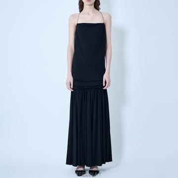 26 FW 자크뮈스 La Robe Abiha 스태피 넥라인 개더드 맥시 드레스 26EDRW00792AJ00253