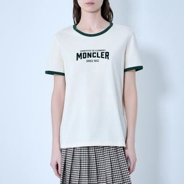 26 FW 몽클레어 로고 모티프 콘트라스트 트림 숏슬리브 티셔츠 L1093 8C00031 89AUO P