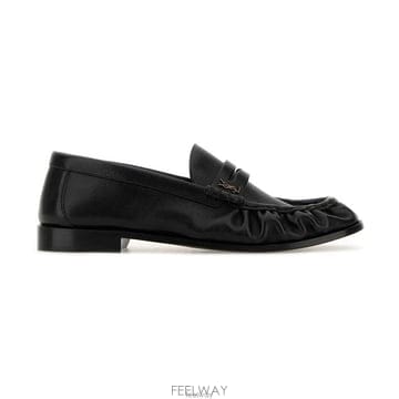 26 FW 생로랑 Le Loafer 로고 플라크 슬립온 로퍼 블랙 83947125VAA
