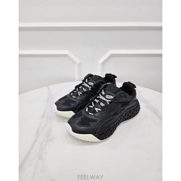 GUCCI [�̴ٽ�] ���� ť�� ����Ŀ�� 819709 6[�̴ٽ�] ���� ť�� ����Ŀ�� 819709 6