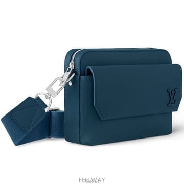 Louis Vuitton 26 FW ���̺��� Fastline �н�Ʈ���� LV �÷� �޽��� ũ�ν��� ��ũ����26 FW ���̺��� Fastline �н�Ʈ���� LV �÷� �޽��� ũ��