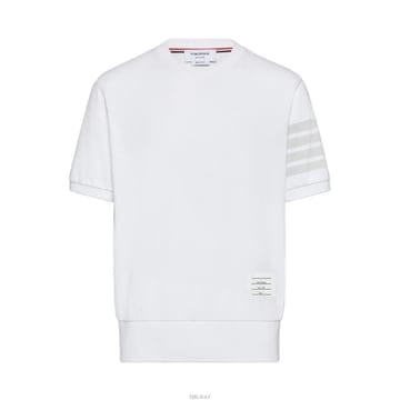 Thom Browne ������� [���巰��] 26SS ����� ���� ��ư ���� ���� Ƽ���� MJS303A 100������� [���巰��] 26SS ����� ���� ��ư ���� ���� 