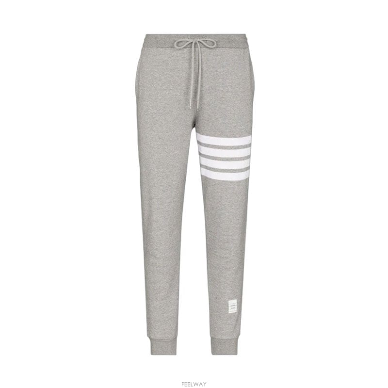 Thom Browne 26SS ����� 4�� ������ ��ư �׷��� ���� ����Ʈ���� FJQ001A 00535 05526SS ����� 4�� ������ ��ư �׷��� ���� ����Ʈ���� F