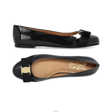 페라가모 26SS VARINA NEW 플랫 슈즈 블랙 0782036