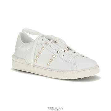 발렌티노 락스터드 카프스킨 스니커즈