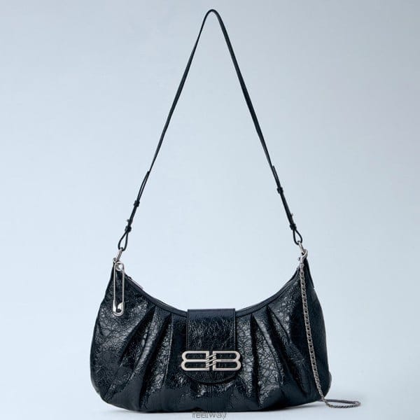 26 FW 발렌시아가 M Pamela 미디엄 파멜라 플리츠 레더 숄더백 블랙 850649 2ABT1 100