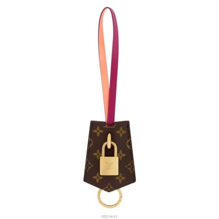 Louis Vuitton 26 FW ���̺��� Cloche Cle Ŭ�ν� Ŭ�� �е�� ���� Ű�� ����26 FW ���̺��� Cloche Cle Ŭ�ν� Ŭ�� �е�� ���� Ű��