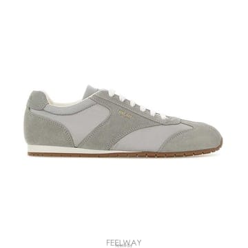 26 FW 프라다 로고 디테일 레이스업 스니커즈 F0424 2EE465FG000D7R