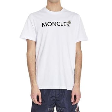 26 FW 몽클레어 로고 패치 라운드넥라인 티셔츠 001 L10918C000678390T