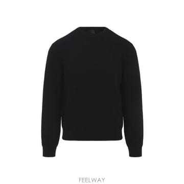 26 FW 몽클레어 로고 패치 라운드넥라인 스웨터 999 L10919C00003M1131