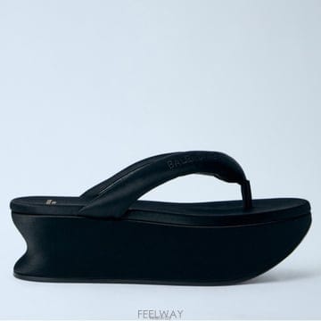 26 FW 발렌시아가 Gaeta Thong 웨지솔 플립플랍 샌들 블랙 869909 W0WM0 1000