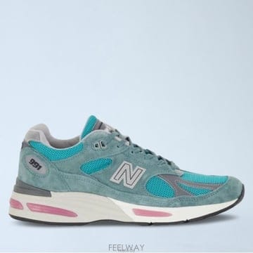 26 FW Made in UK 991v2 로고 패치 스웨이드 판닐 스니커즈 U991TT2
