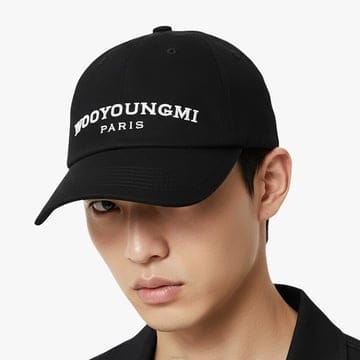 [당일출고] 우영미 26S/S 자수 로고 볼캡 모자 W261CA52661B