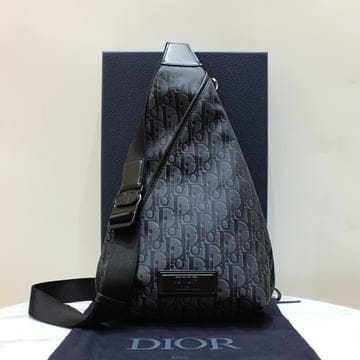 [명품다올동래] 디올 오블리크 트렉 슬링백 1DTBO086DOL