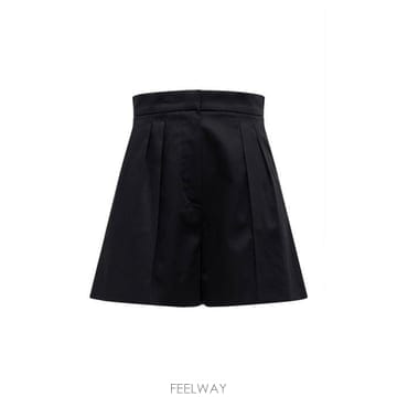 막스마라 타바코 플리츠 쇼츠