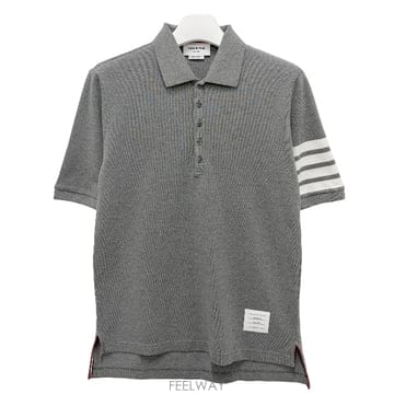 더팩토리 26FW 톰브라운 사선 완장 4바 클래식 피케 사선 폴로 반팔티 MJP136G 07976 035