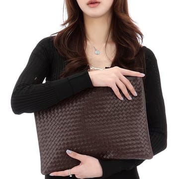 Dragon Diffusion ������ 26SS �巡���ǻ�� A4 ����Ʈ Ŭ��ġ�� 8058 DKBROWN������ 26SS �巡���ǻ�� A4 ����Ʈ Ŭ��ġ�� 8058 DKBRO