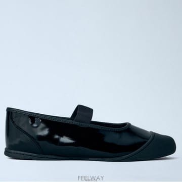 26 FW OTW Prima 3KY 페이턴트 판넬 메리제인 슈즈 VN000EFF3KY1