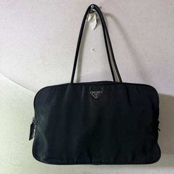 PRADA ����� ���ڳ� ���Ϸ� �̴� �ﰢ�ΰ� ���&��Ʈ������� ���ڳ� ���Ϸ� �̴� �ﰢ�ΰ� ���&��Ʈ��