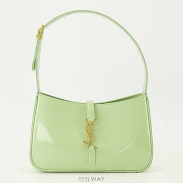26 FW 생로랑 Le 5 A 7 로고 플라크 숄더백 3986 657228B870W
