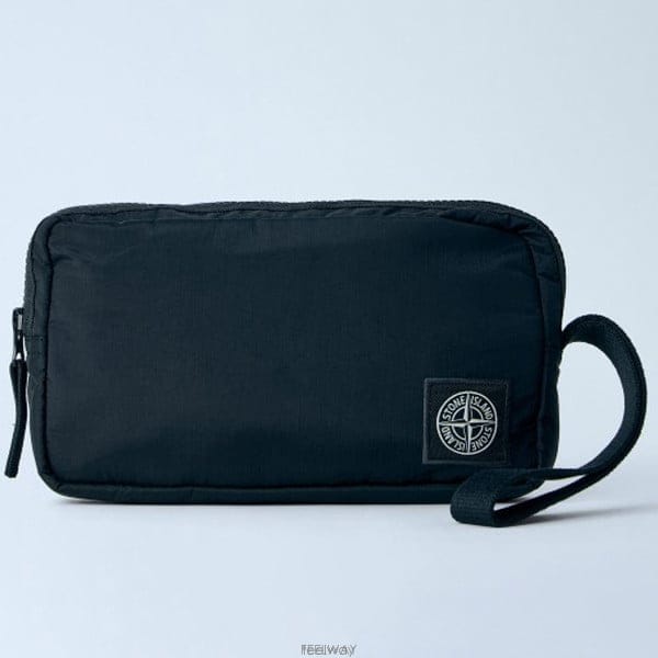스톤 아일랜드 컴팩트 로고 파우치 블랙