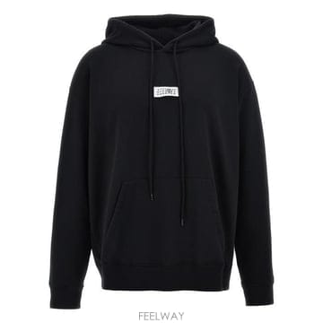 26 FW MM6 메종 마르지엘라 넘버 패치 스트링 후드 탑 블랙 SH0GU0033M25025