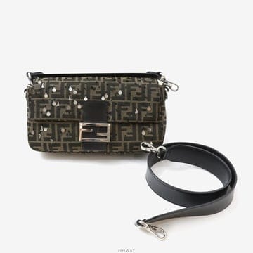 FENDI (�����߰���ǰ)��� 7VA572APD4F1MLD �ٰ�Ʈ�� ����� ũ�ν���(�����߰���ǰ)��� 7VA572APD4F1MLD �ٰ�Ʈ�� ����� ũ