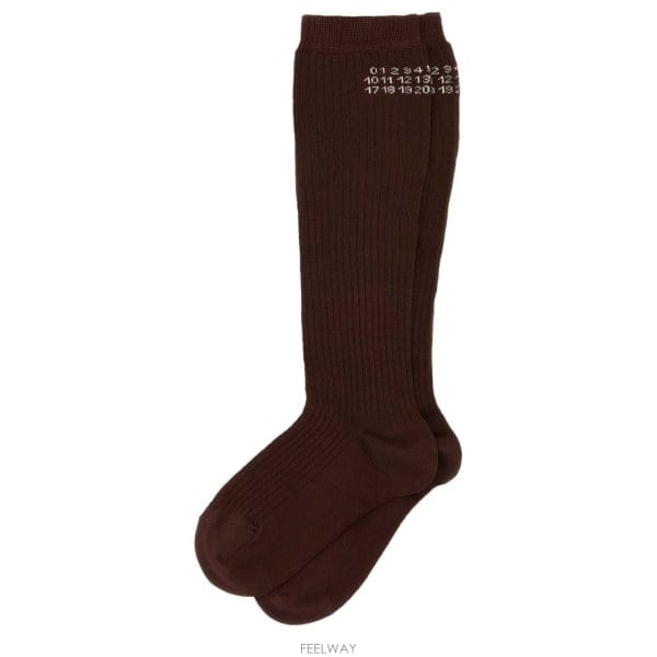 26 FW MM6 메종 마르지엘라 프린트 니하이 양말 144 S62TL0045M13204