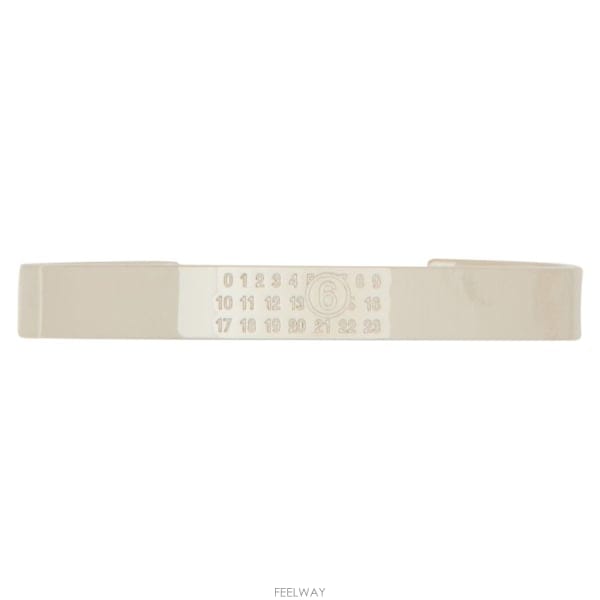 26 FW MM6 메종 마르지엘라 넘버 커프 브레이슬릿 951 SM6UY0061P6469