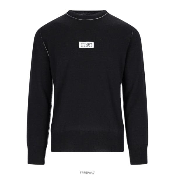 26 FW MM6 메종 마르지엘라 로고 패치 크루넥라인 점퍼 900 SH0HL0017M13037