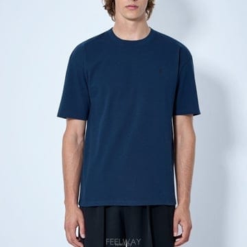 26 FW 생로랑 Cassandre 로고 디테일 오버핏 티셔츠 블루 832941 Y37HC 4110
