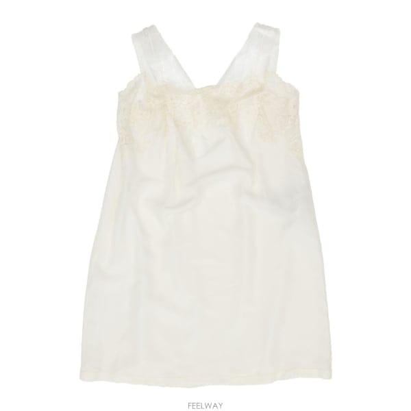 26 FW 메종 마르지엘라 레이스 슬리브리스 드레스 102 S29DA0010M35850