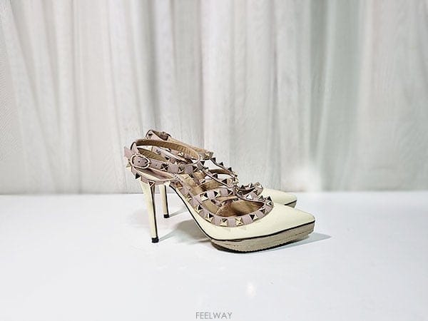 Valentino �߷�Ƽ�� �����͵� ������ 220�߷�Ƽ�� �����͵� ������ 220