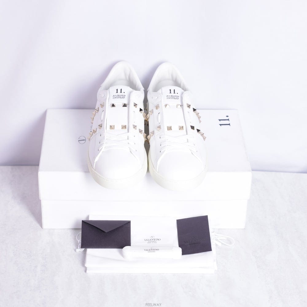 Valentino �߷�Ƽ�� �����͵� ��Ÿ��Ʋ ����Ŀ��߷�Ƽ�� �����͵� ��Ÿ��Ʋ ����Ŀ��