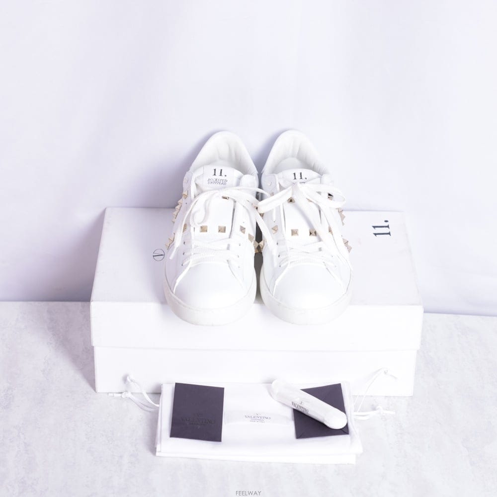 Valentino �߷�Ƽ�� �����͵� ��Ÿ��Ʋ ����Ŀ��߷�Ƽ�� �����͵� ��Ÿ��Ʋ ����Ŀ��