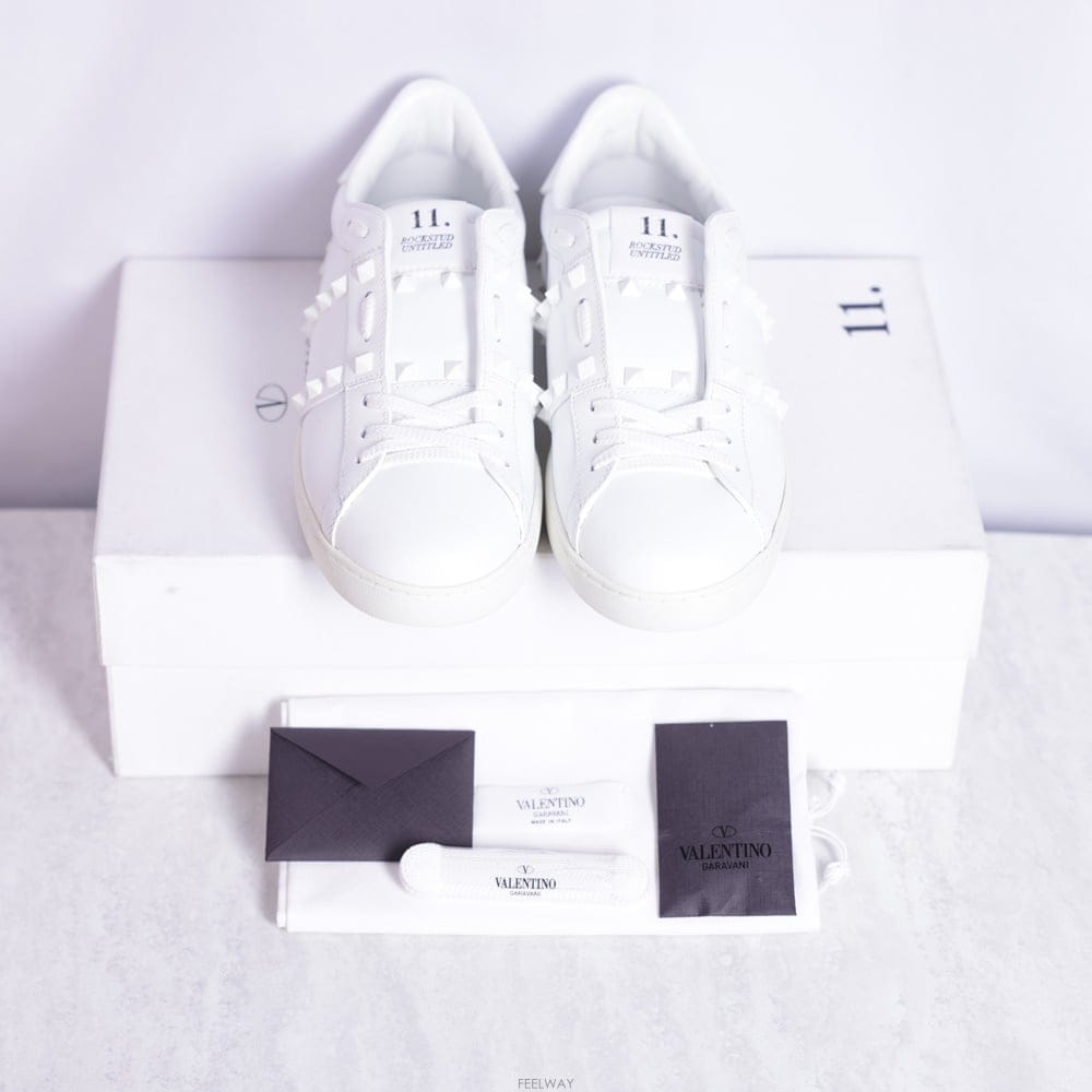 Valentino �߷�Ƽ�� ��Ÿ��Ʋ�� �����͵� ����Ŀ��߷�Ƽ�� ��Ÿ��Ʋ�� �����͵� ����Ŀ��