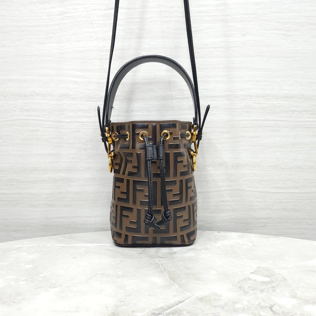 FENDI [������] ��� FF ��Ʈ���� �̴� ��Ŷ�� ���� 8BS010[������] ��� FF ��Ʈ���� �̴� ��Ŷ�� ���� 8BS010