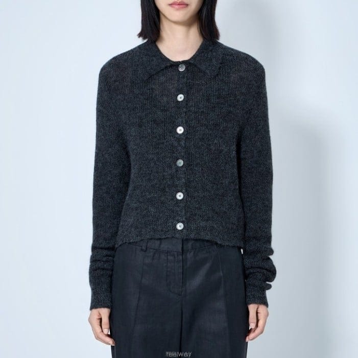 26 FW 아워레가시 Mazzy 클래식 칼라 버튼 가디건 블랙 W2263MCM