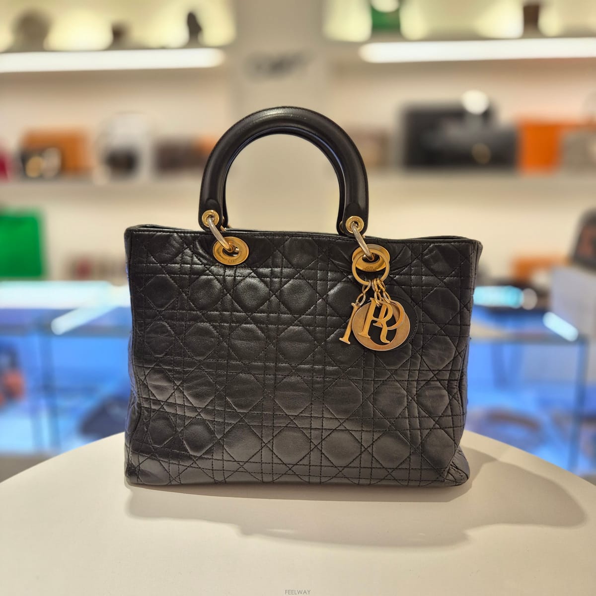 DIOR M0694OVJXM0694OVJX