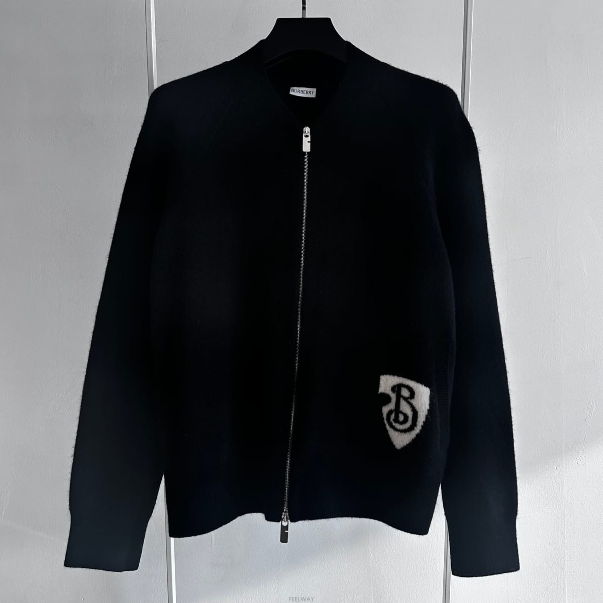 Burberry ������ ĳ�ù̾� B���� �ΰ� ��Ʈ ���� / L������ ĳ�ù̾� B���� �ΰ� ��Ʈ ���� / L